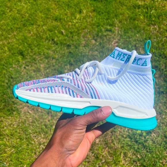 SIA Collective Sock Runners ✈️ FREE SHIPPING - Picture 6 of 9